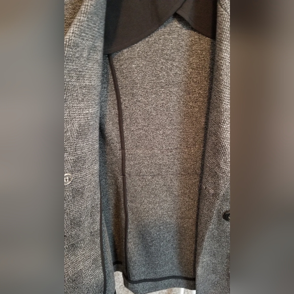 Cabi Women's Relaxed Herringbone Blazer Jacket - Picture 6 of 10